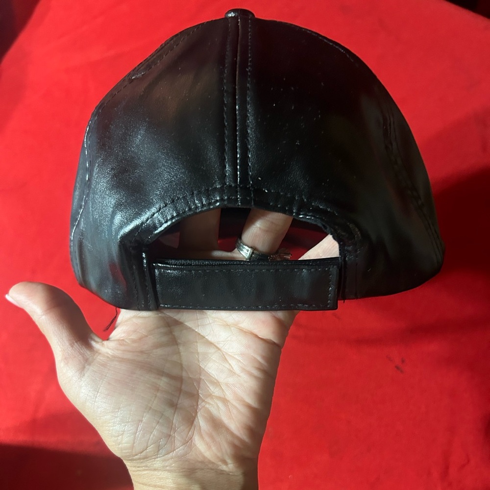 Leopard and vegan faux leather Cap - Picture 3 of 4